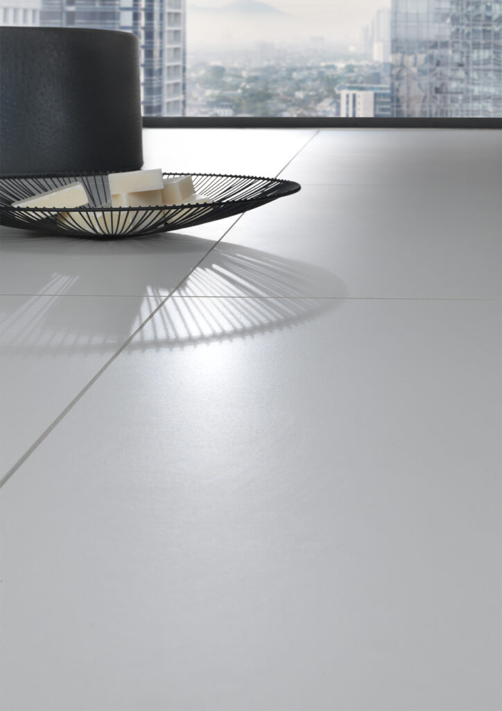 étail de revêtement de sol en grès cérame blanc mat