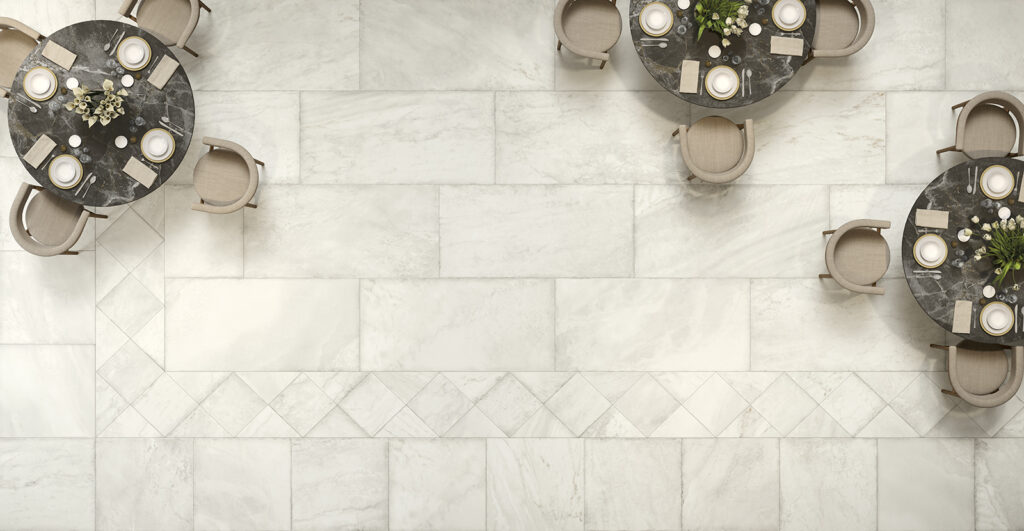 Piastrella in gres porcellanato effetto marmo bianca, formato rettangolare