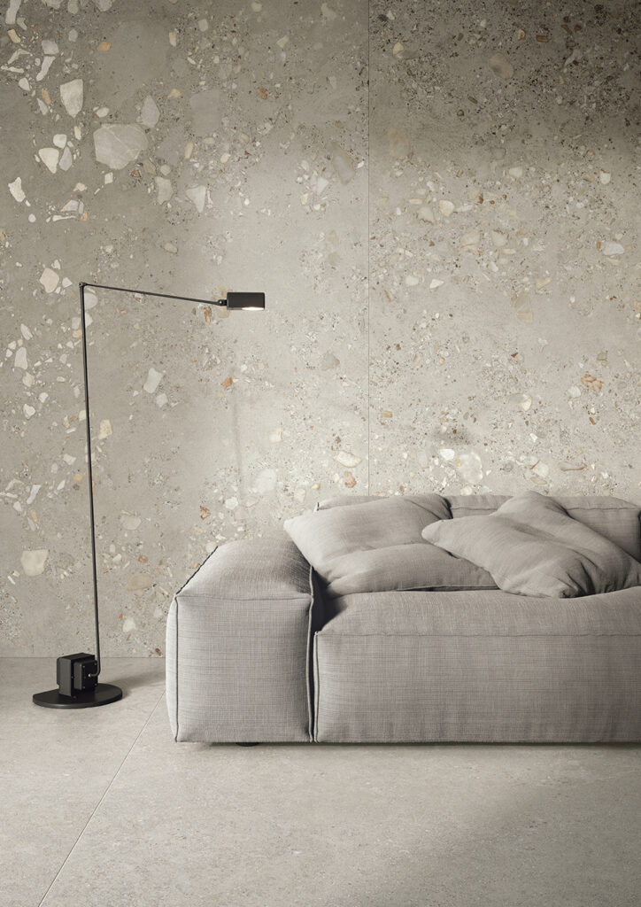 dettaglio rivestimento parete living in gres porcellanato grigio